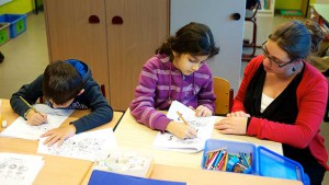 Liesbeth Vos in de onthaalklas van de Clementiaanschool