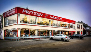 voorgevel fietswinkel Saman