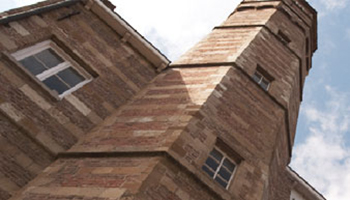 geven en toren van museum