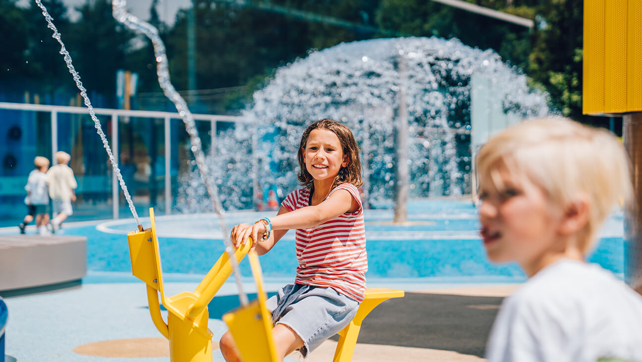 Kinderen in Hidrodoe, interactief waterdoecentrum