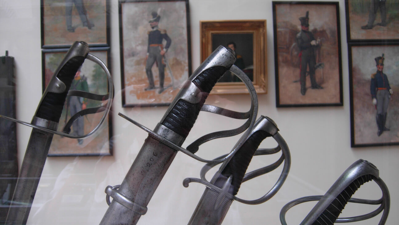 Zwaarden in het Koninklijk Museum van het Leger en de Krijgsgeschiedenis