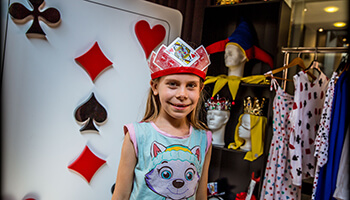 kind in het Nationaal Museum van de Speelkaart