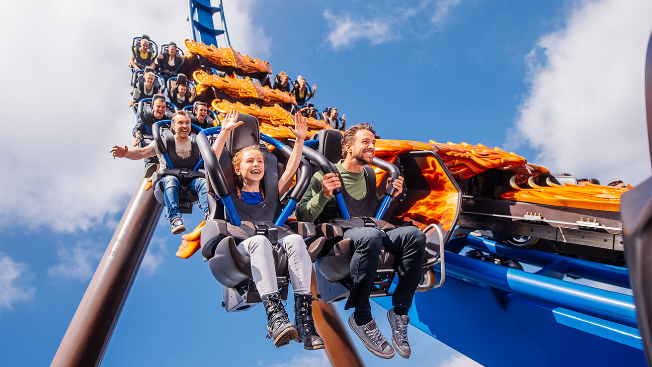 Attractie 'Fenix' in Toverland
