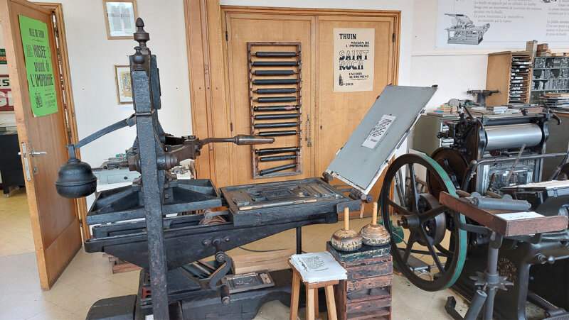 Oude drukpers in Maison de l'Imprimerie