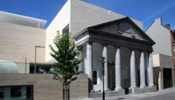 Voorgevel M-Museum Leuven