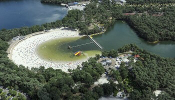 luchtfoto van Zilvermeer Mol