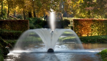 fontein in de vorm van een waaier