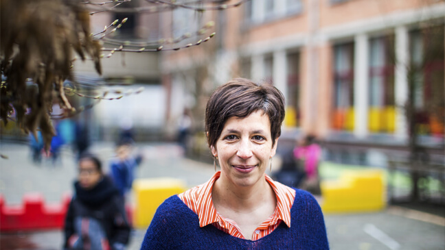 Maximumfactuur: Barbara Kazimoto, leeraar 3de leerjaar Gent