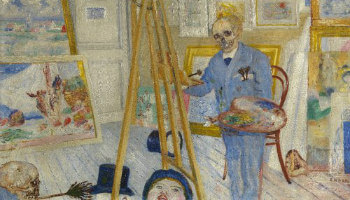 schilder schildert een schilderij in zijn atelier