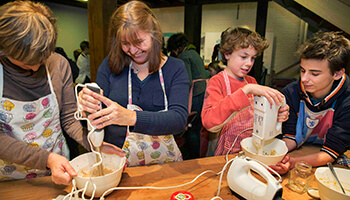 Kinderen op bezoek in Museum van de Molen en de Voeding