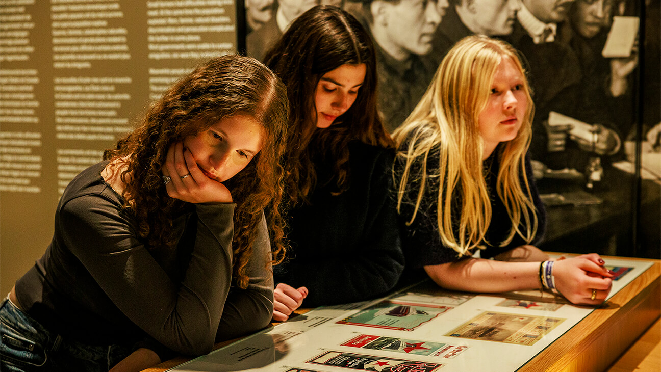 Klas op bezoek in het red star line museum