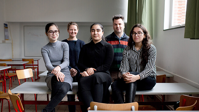 Esra, Jawhara, Fahima, Dirk en Stefanie