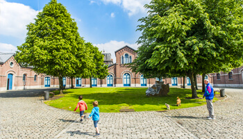 buitenkant van het slachthuis in mons