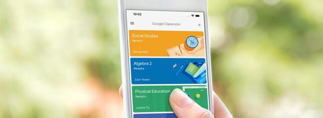 Smartphone met Google Classroom open op het scherm