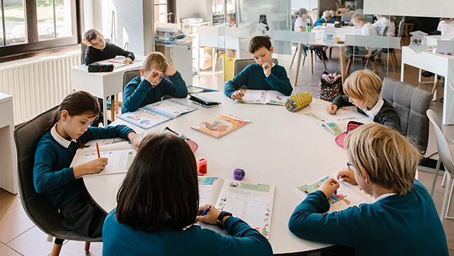Klas in de basischool Mondomio