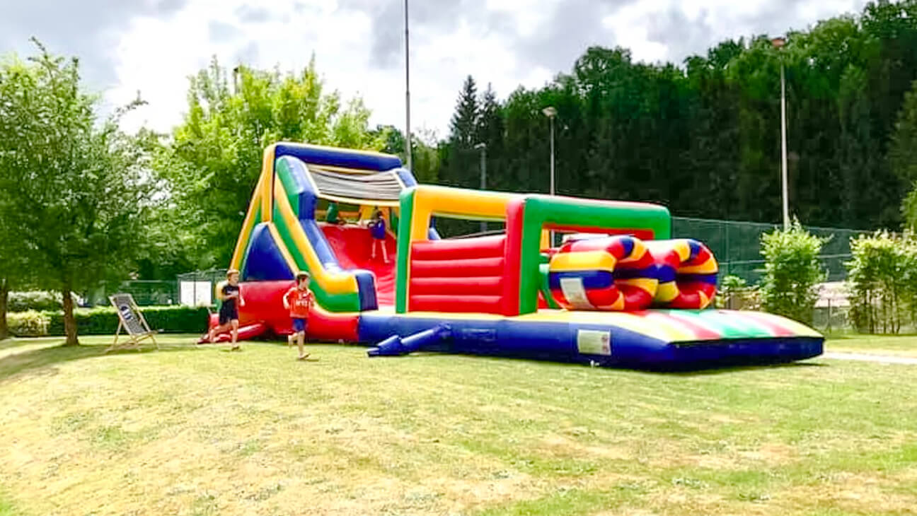Springkasteel van multifun