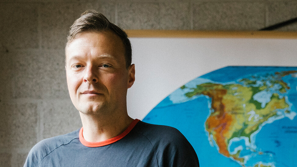 Onderwijswetenschapper Tim Surma (Thomas More Hogeschool). Maar hij pleit in coronatijden ook voor realisme.