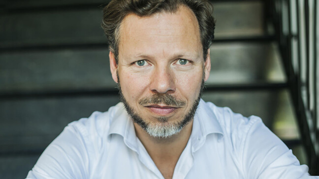 Portret Leiderschapsexpert Ben Tiggelaar over leiding op afstand