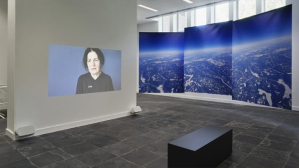 zaal met werk van Meggy Rustamova