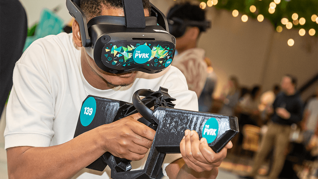 Man met VR-bril
