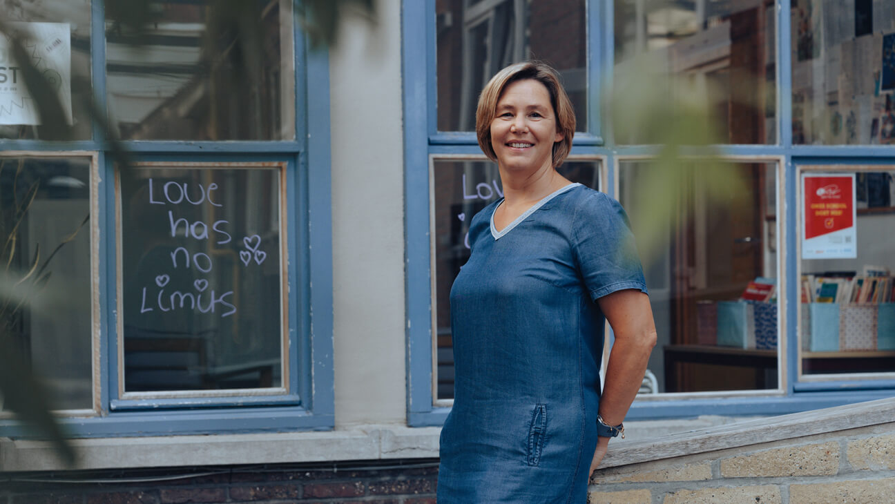 Portret van leerlingenbegeleider Goedele Vandenbussche - Ze spreekt over mantelzorg