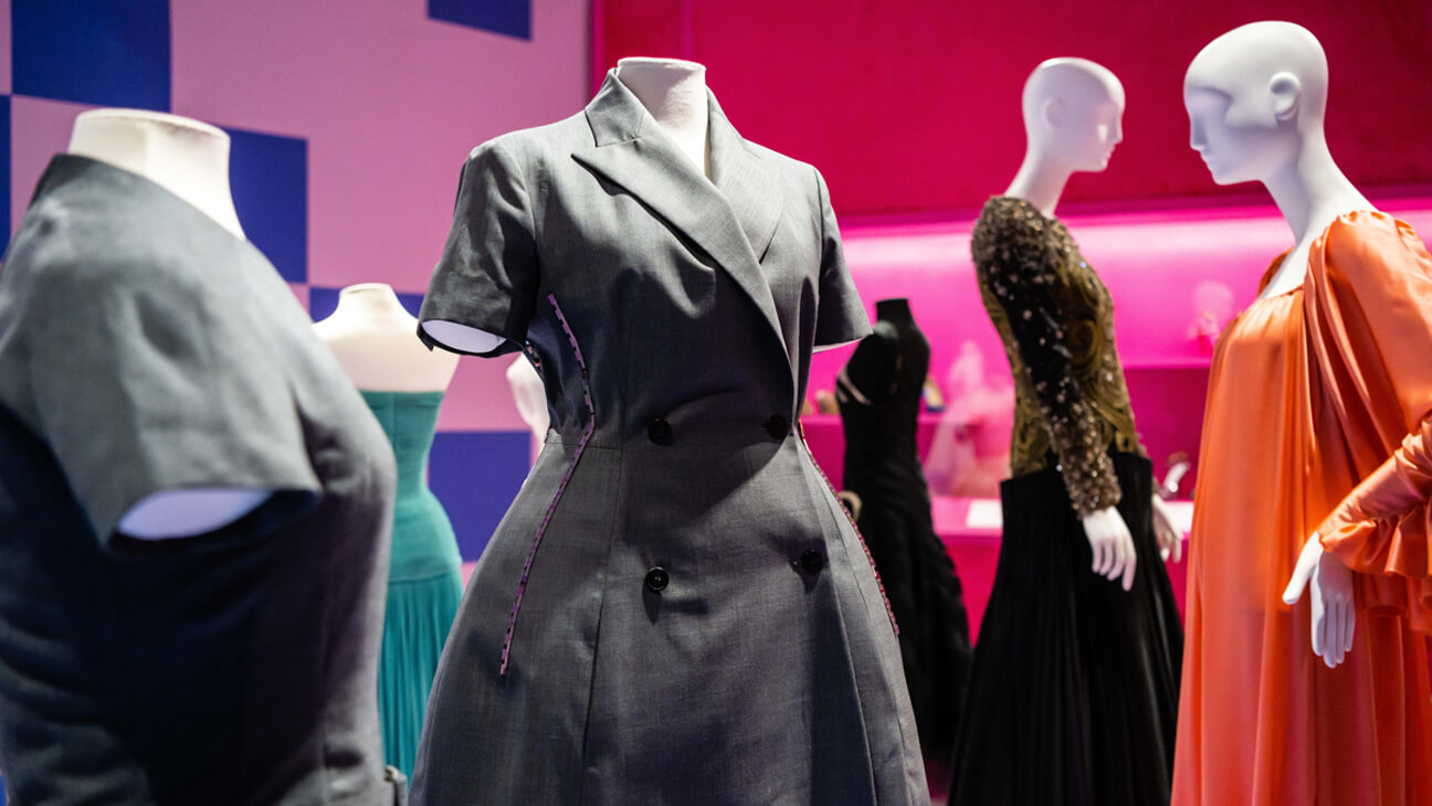 Modemuseum Hasselt: Expo We need to talk about fashion