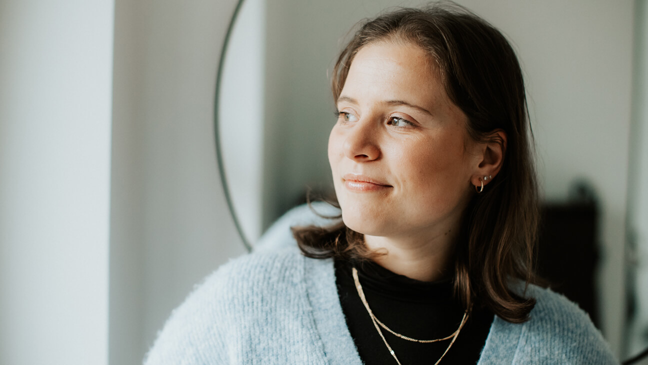 Hanne Vermeire onderzocht de gevolgen van uitgesloten worden in klaschats bij leerlingen.