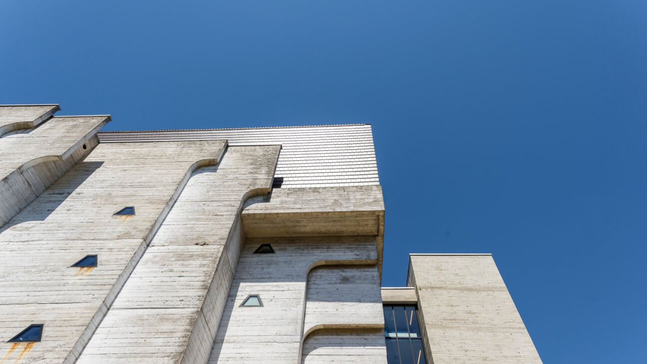 Buitengevel Gezin bezoekt Musée L - Musée universitaire de Louvain