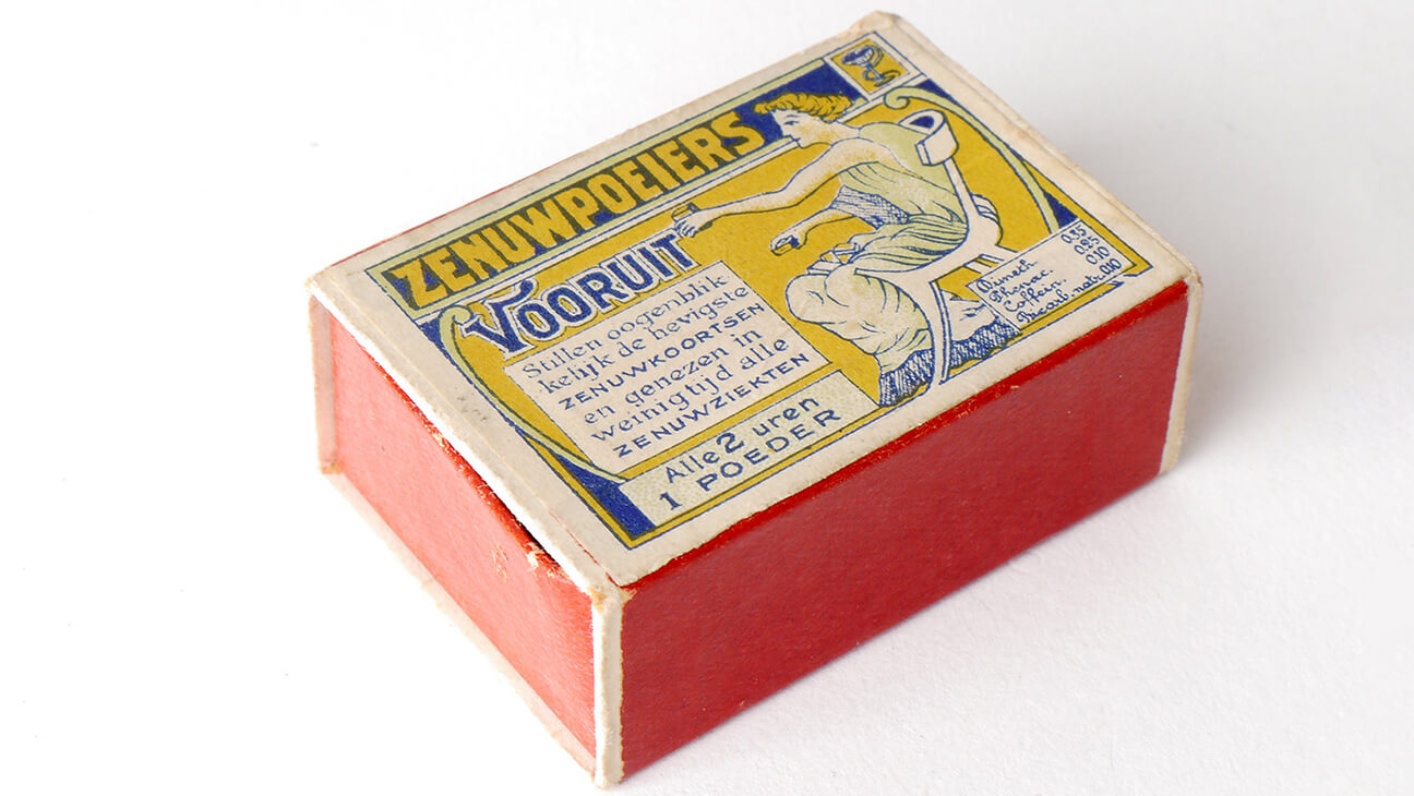 Foto van een doosje 'zenuwpoeier'
