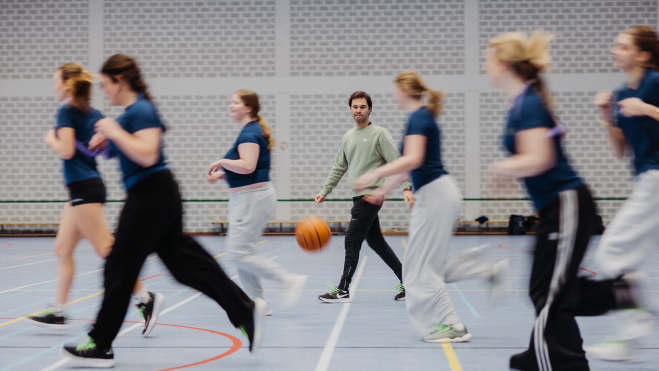 Sportleraar Wouter Bourbon over het voordeel van meeschuiven met je leerlingen