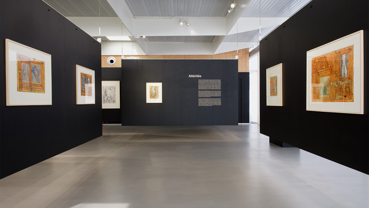 Zaal met kunstwerken uit de expo Altérités