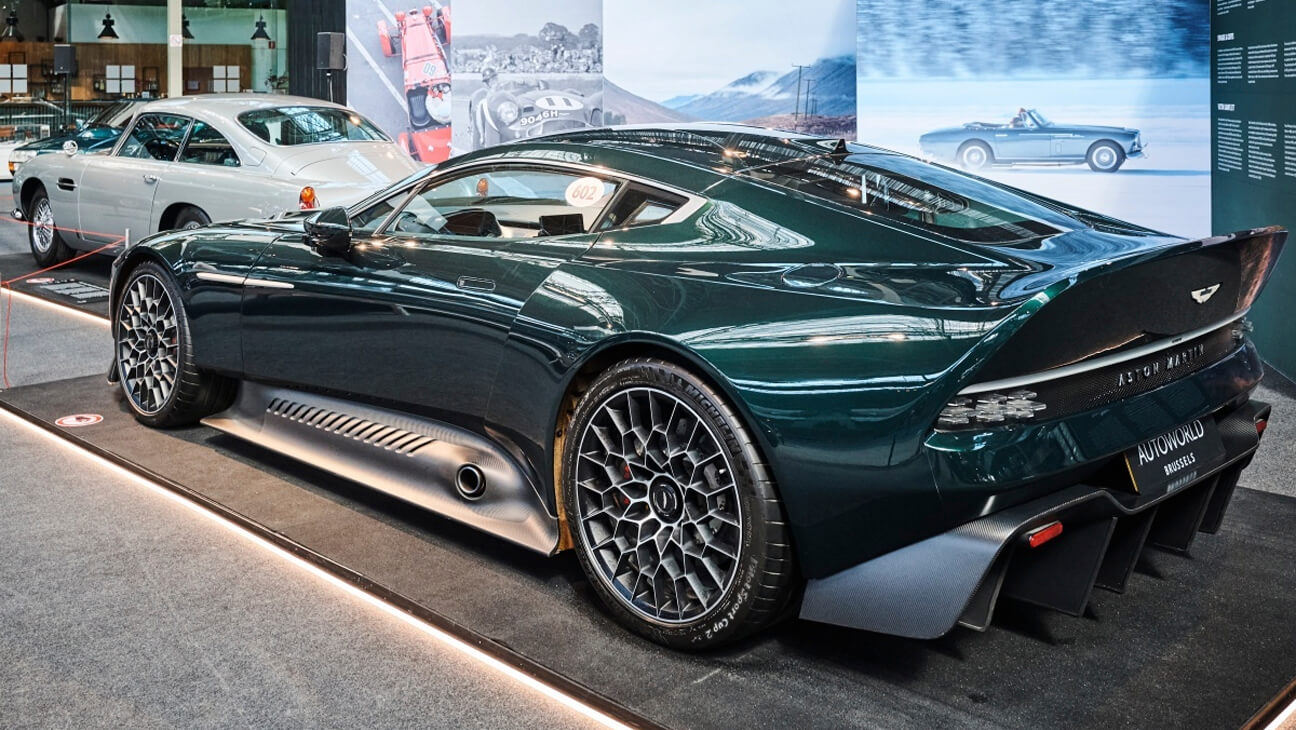Supercar op de expo 'Aston Martin - Elegance in motion'