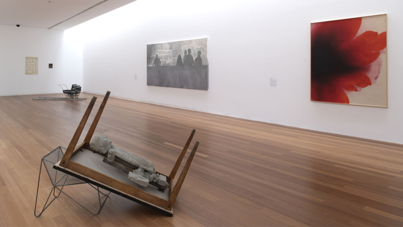Zaal met een kunstwerk op de Expo Ravi de te connaître