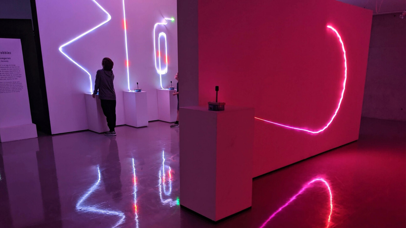 Bezoekers op expo 'Pavillon Playground'